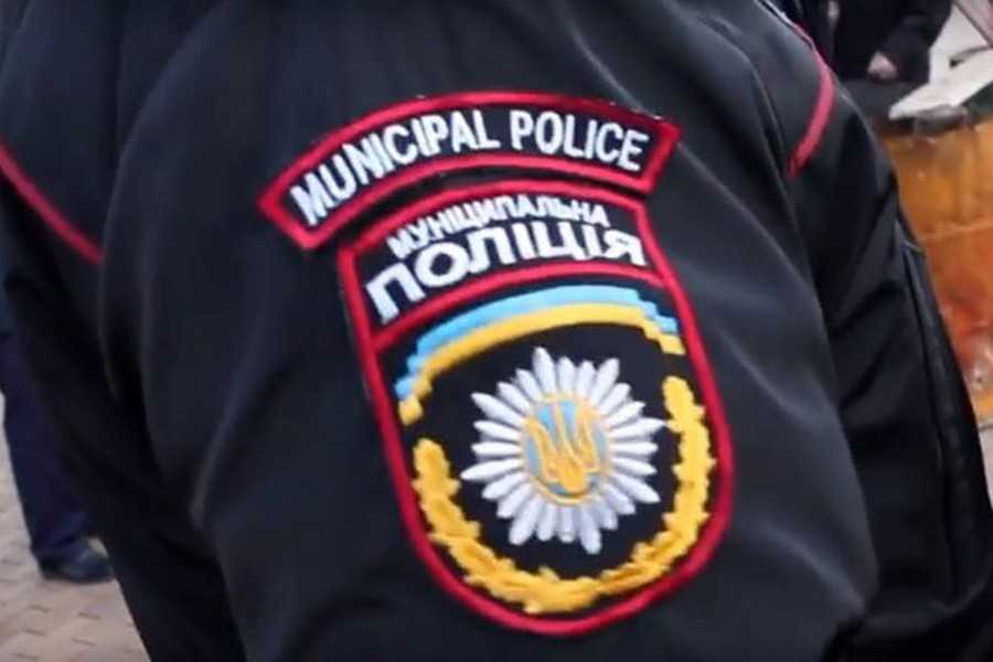 Муніципальна поліція Вінниці знову шукає мережу заправок за три кілометри від себе