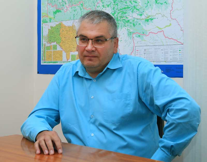 Готелі, котеджні масиви та мільйонні активи: що задекларував директор Державного архіву Вінниччини