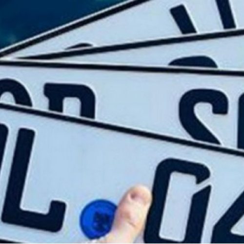 “Єврочиновники”: аналітики нарахували в деклараціях 295 автівок на “бляхах”