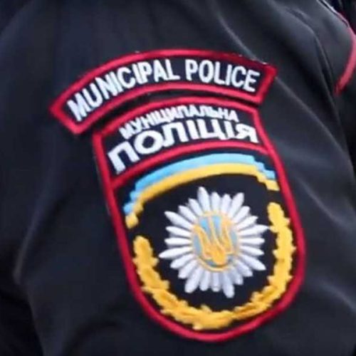 Муніципальна поліція Вінниці знову шукає мережу заправок за три кілометри від себе