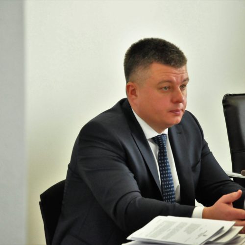 Елітні годинники, мільйони в готівці та будинки під Вінницею: що задекларував секретар міськради Павло Яблонський