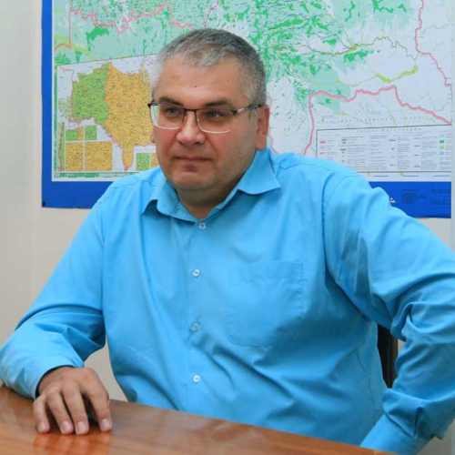 Готелі, котеджні масиви та мільйонні активи: що задекларував директор Державного архіву Вінниччини
