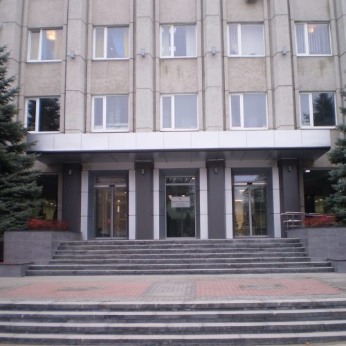 Другий поверх адмінбудівлі по Замостянський, 7 облаштують під “прозорий офіс”