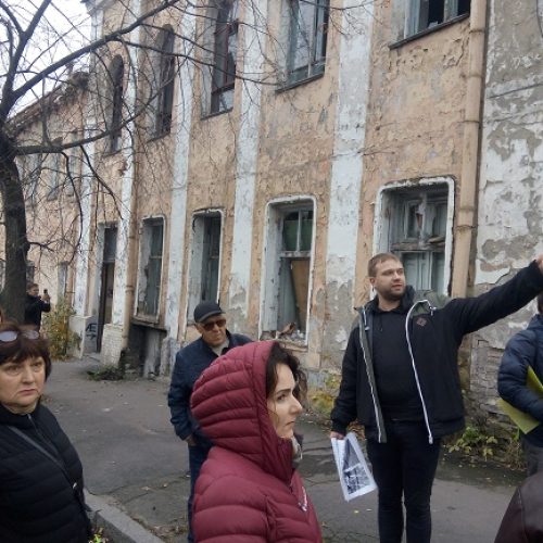 Хто забудовує центр міста та скуповує квартири, вінничани дізнались під час антикорупційної екскурсії