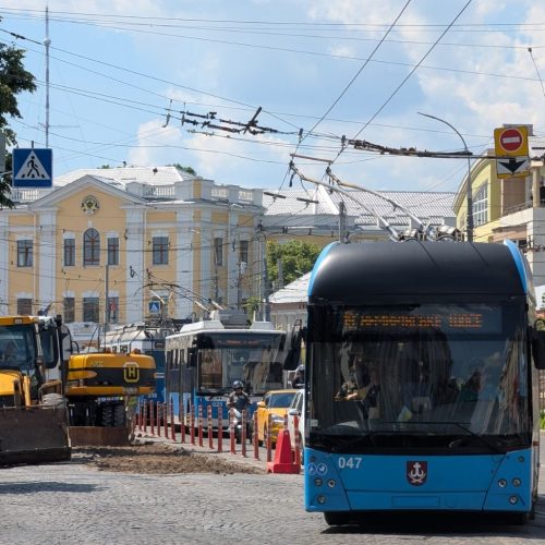 Вінницька транспортна компанія: фінплан – два мільярда, збиток – півтора мільярда, зарплатний фонд майже 800 мільйонів гривень