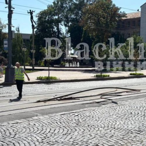 Не лише спека: чому насправді стався викид трамвайної рейки біля Вінницької міськради