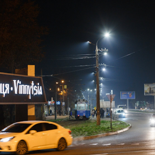 У Вінниці скаржаться на жахливий стан зупинок на Барському шосе